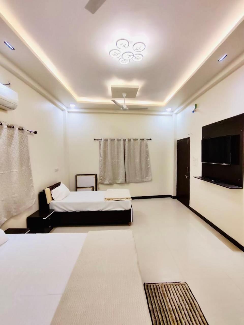 Ap Suite - By Ap Villa'S And Resort'S 우자인 외부 사진