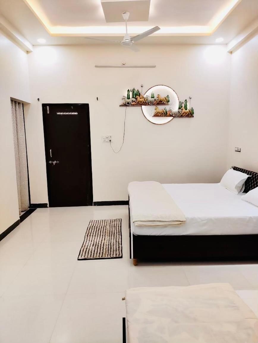 Ap Suite - By Ap Villa'S And Resort'S 우자인 외부 사진